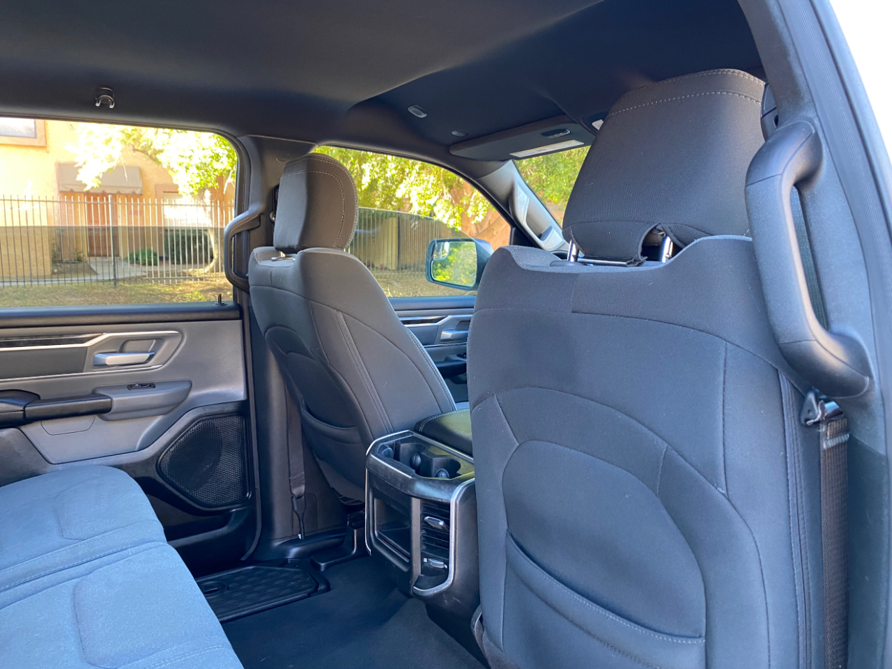 RAM 1500 Big Horn 4x2 Crew Cab 5'7" Box 2021