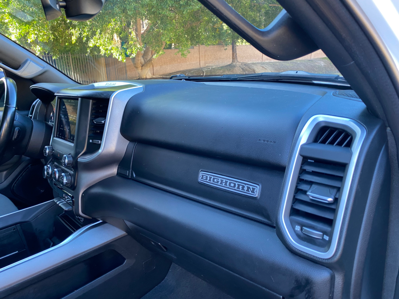 RAM 1500 Big Horn 4x2 Crew Cab 5'7" Box 2021