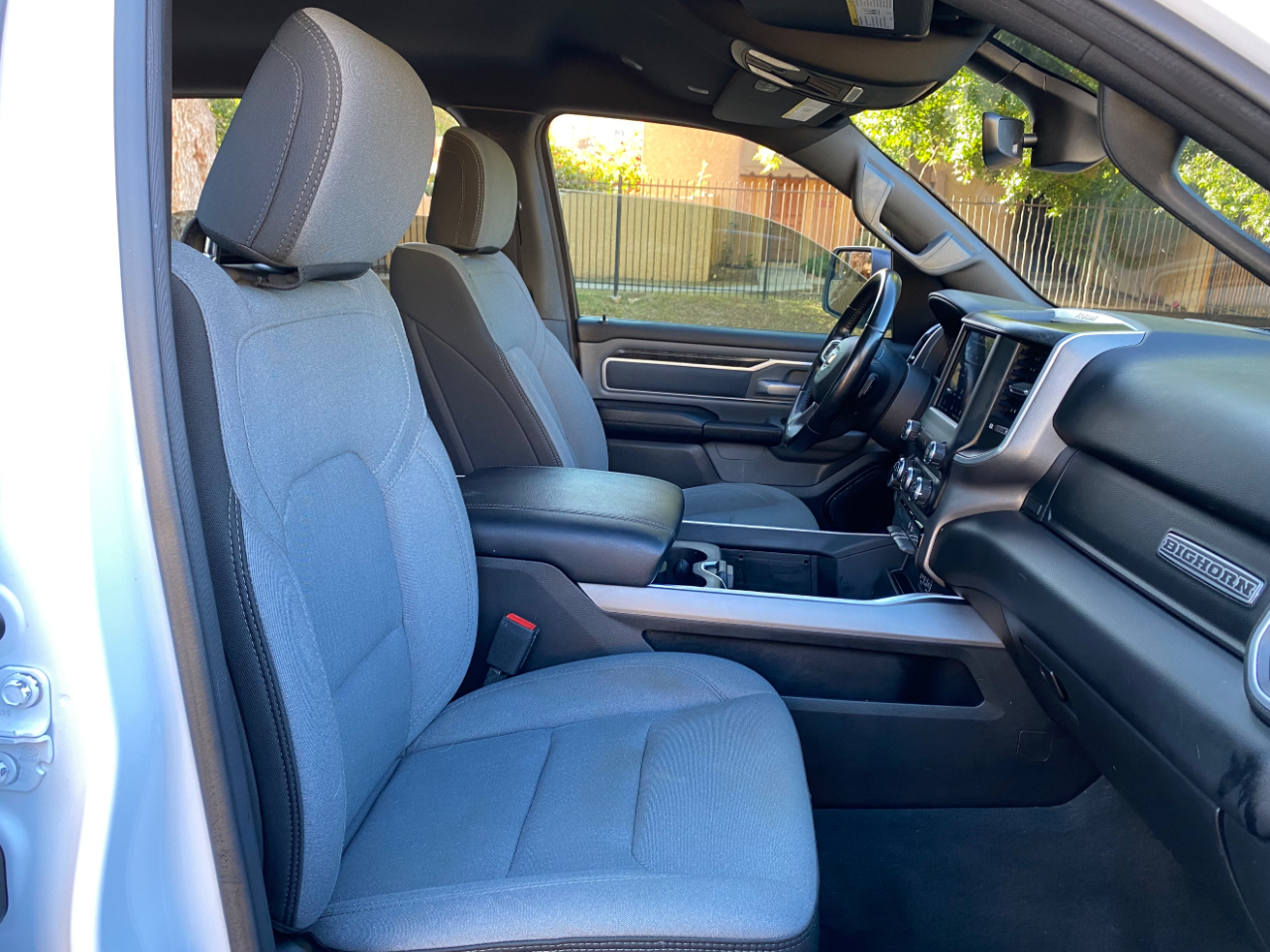 RAM 1500 Big Horn 4x2 Crew Cab 5'7" Box 2021