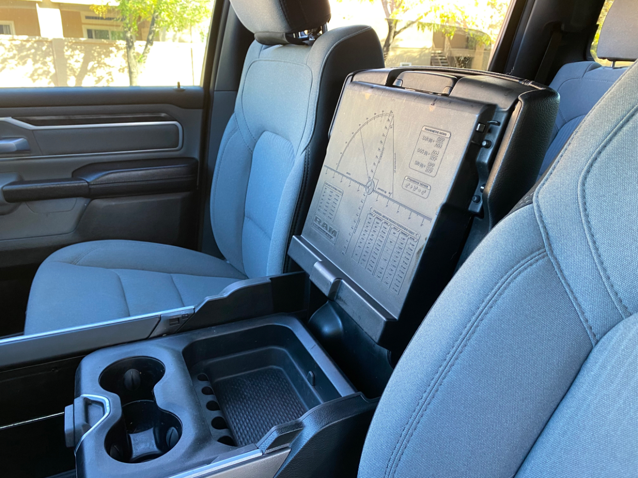 RAM 1500 Big Horn 4x2 Crew Cab 5'7" Box 2021