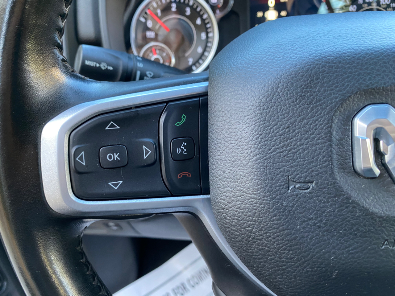 RAM 1500 Big Horn 4x2 Crew Cab 5'7" Box 2021