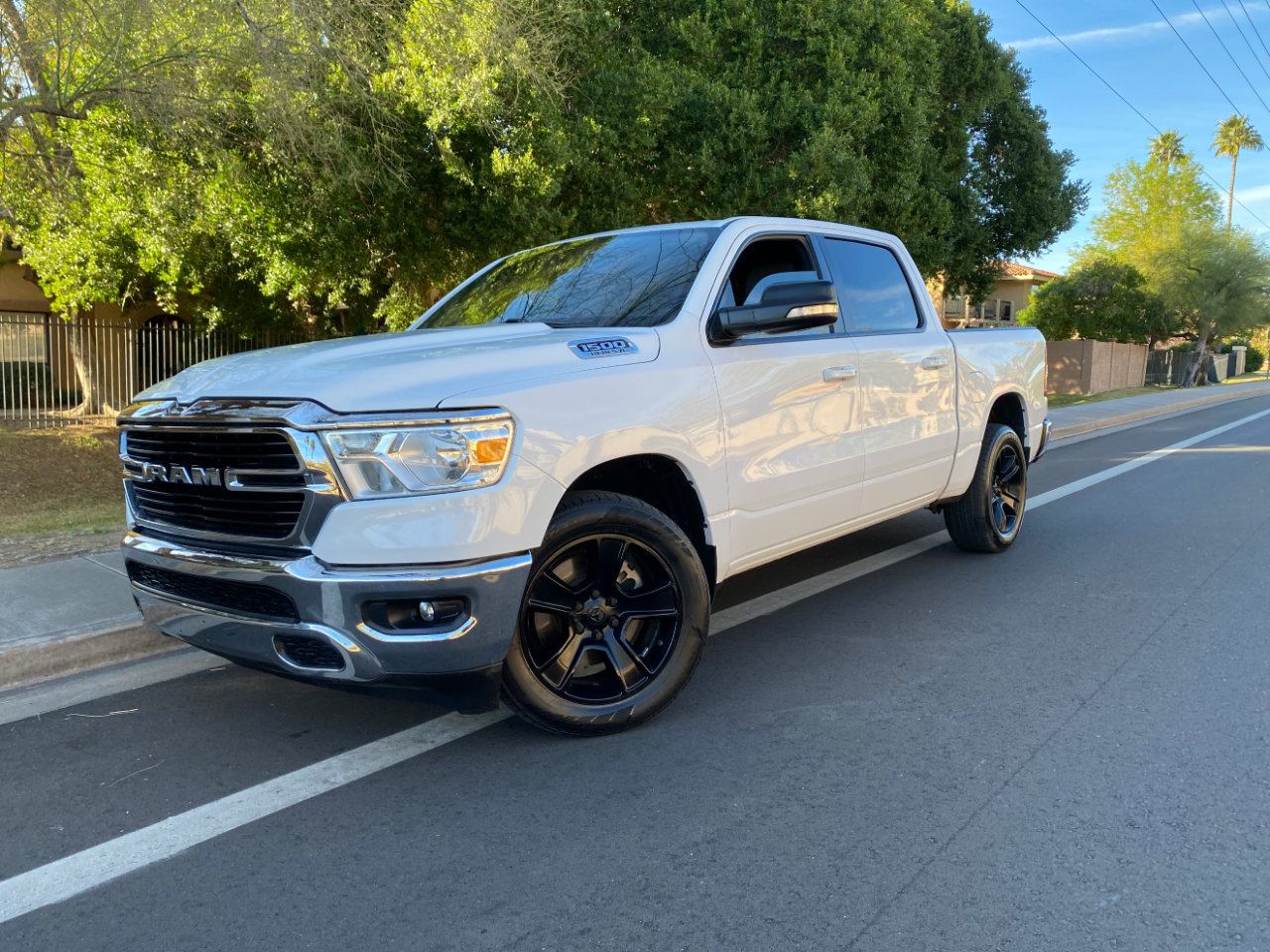 RAM 1500 Big Horn 4x2 Crew Cab 5'7" Box 2021