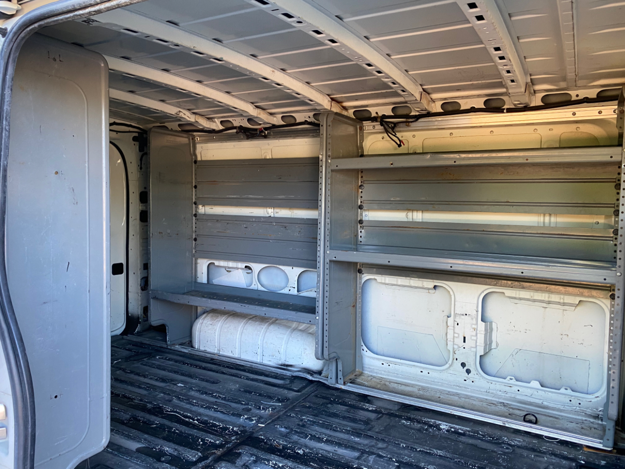 Nissan NV Standard Roof 1500 V6 S 2016