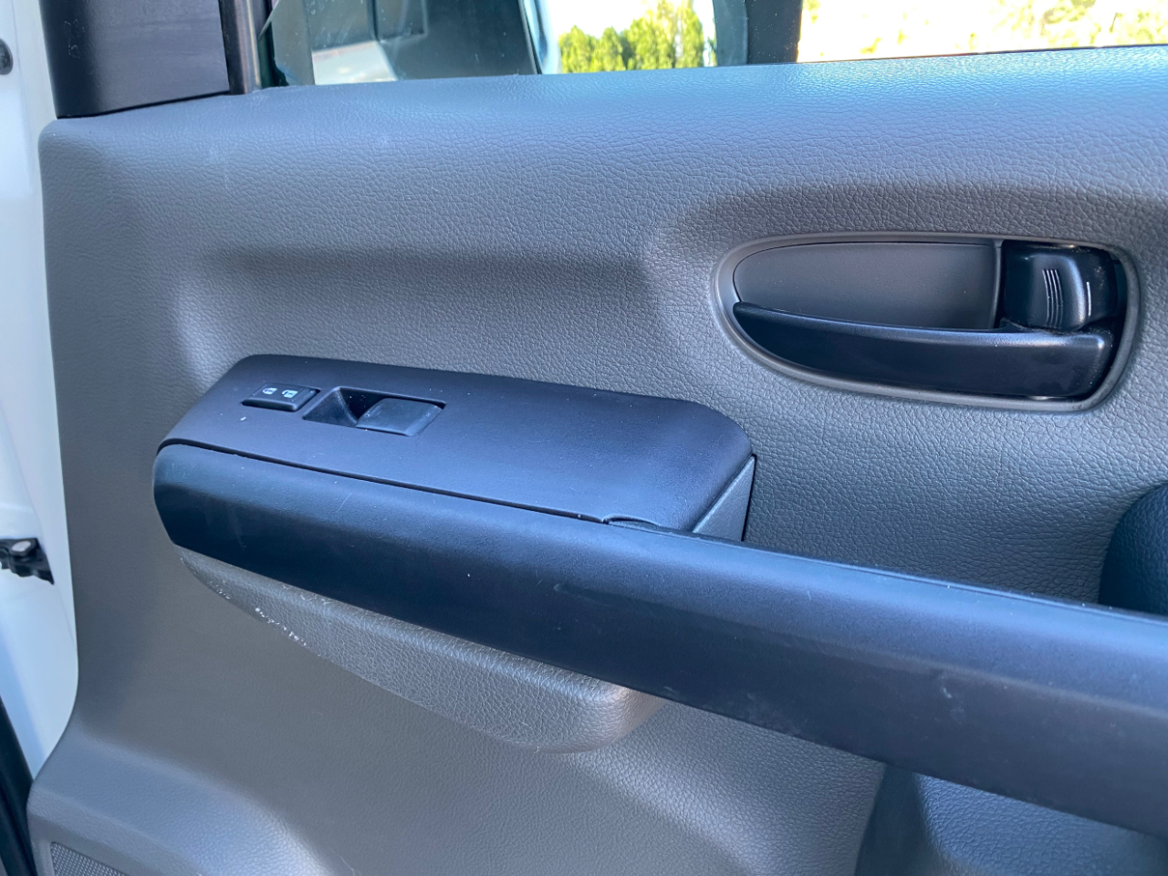 Nissan NV Standard Roof 1500 V6 S 2016