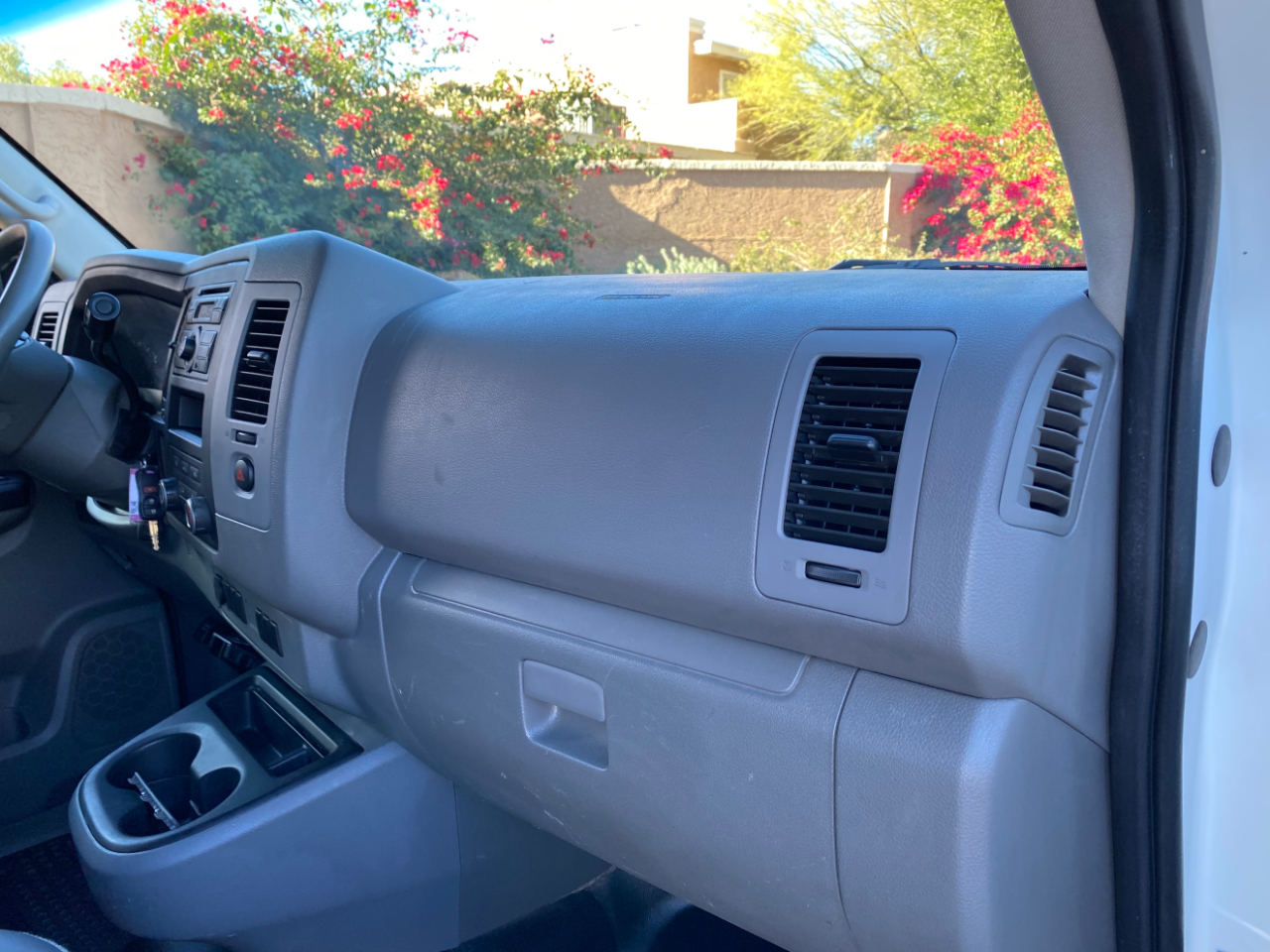 Nissan NV Standard Roof 1500 V6 S 2016