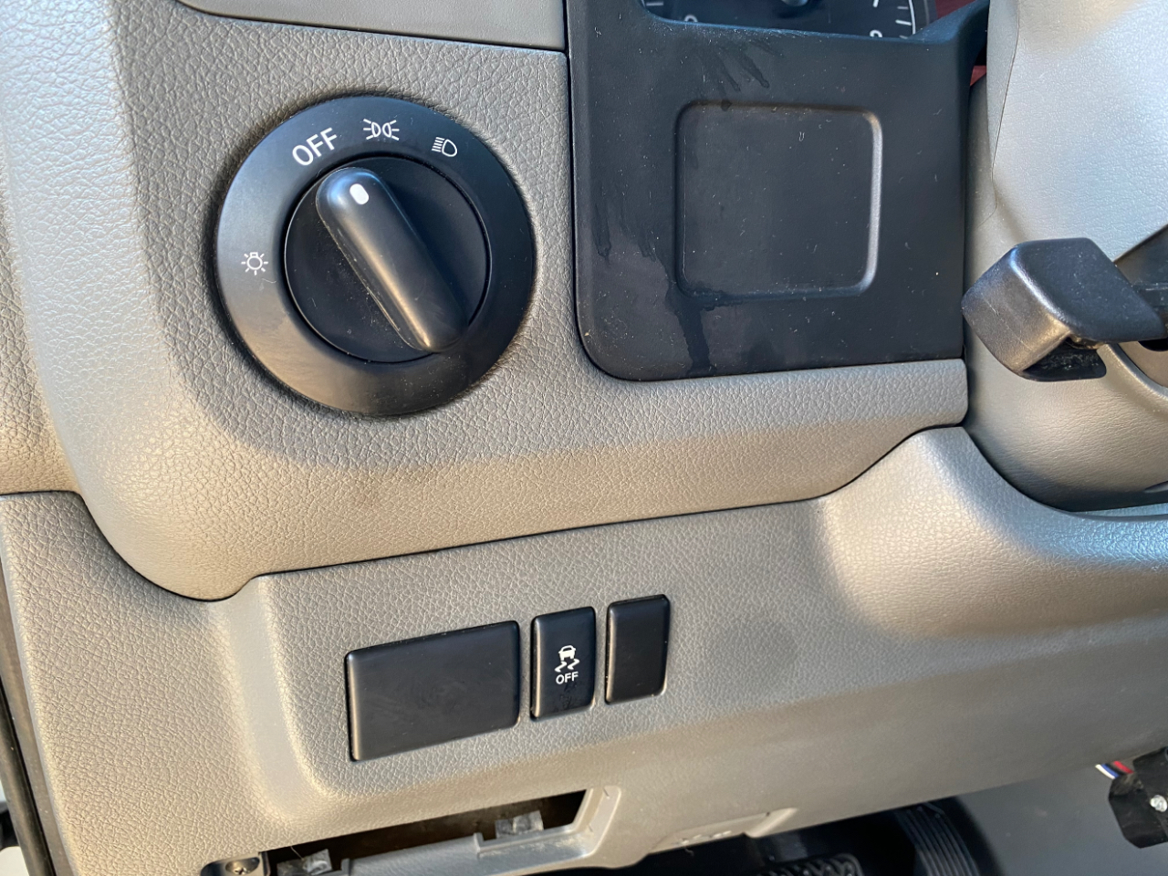 Nissan NV Standard Roof 1500 V6 S 2016