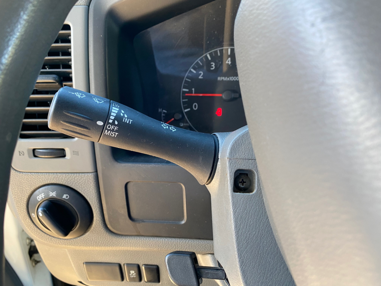 Nissan NV Standard Roof 1500 V6 S 2016