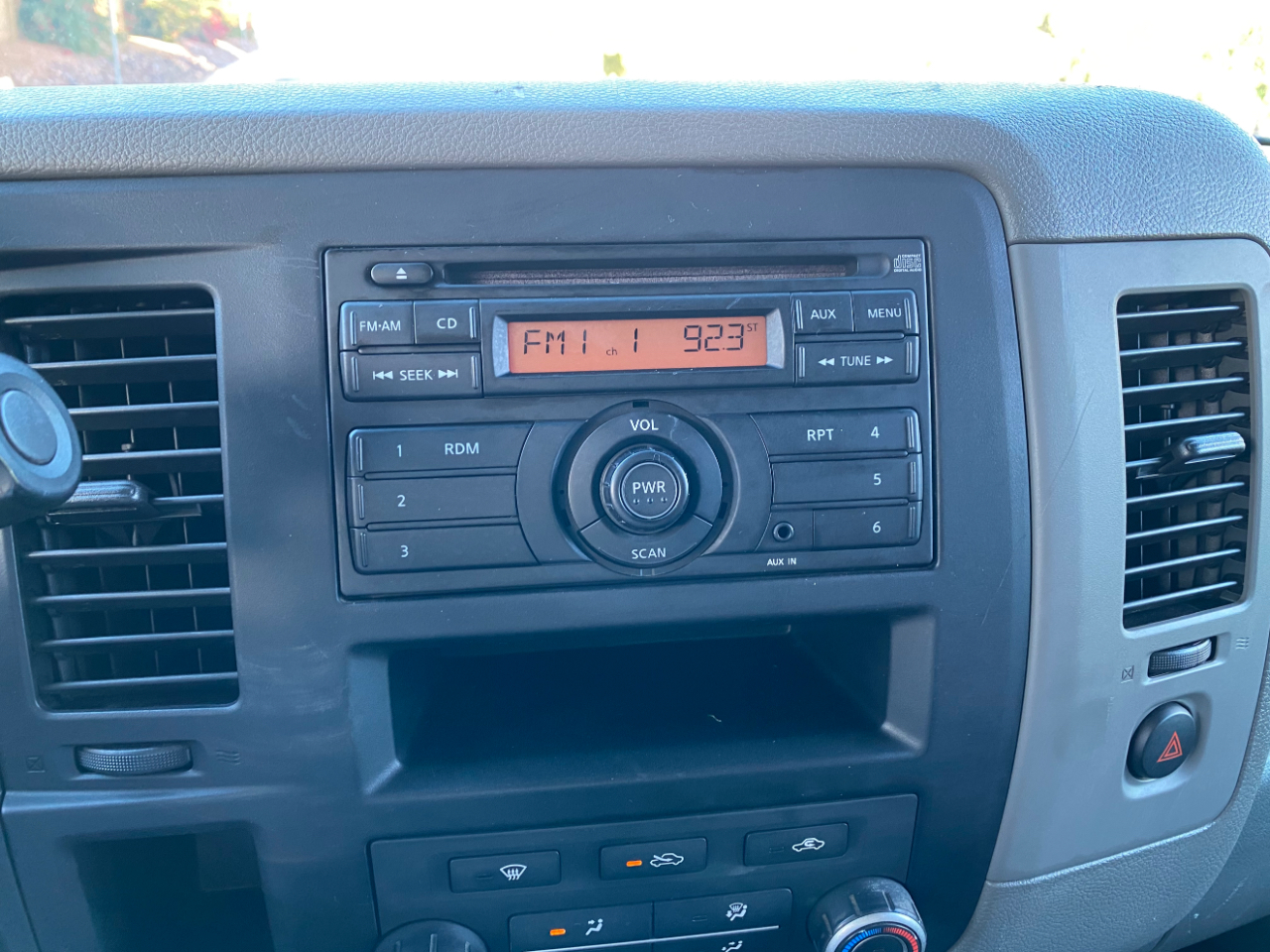 Nissan NV Standard Roof 1500 V6 S 2016