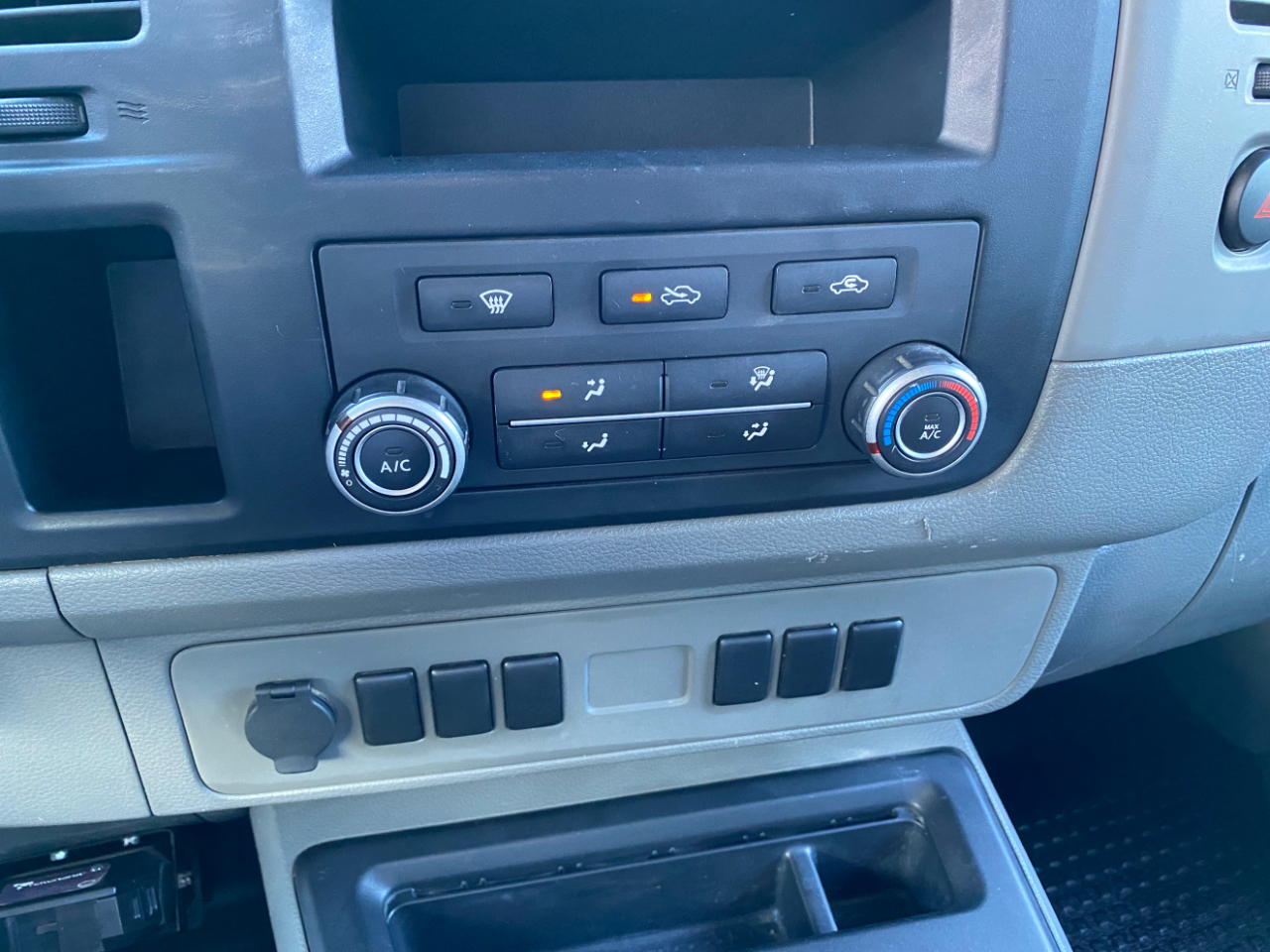 Nissan NV Standard Roof 1500 V6 S 2016