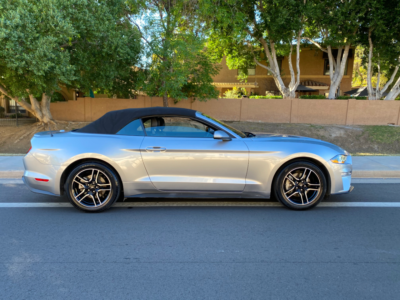Ford Mustang EcoBoost Convertible 2023