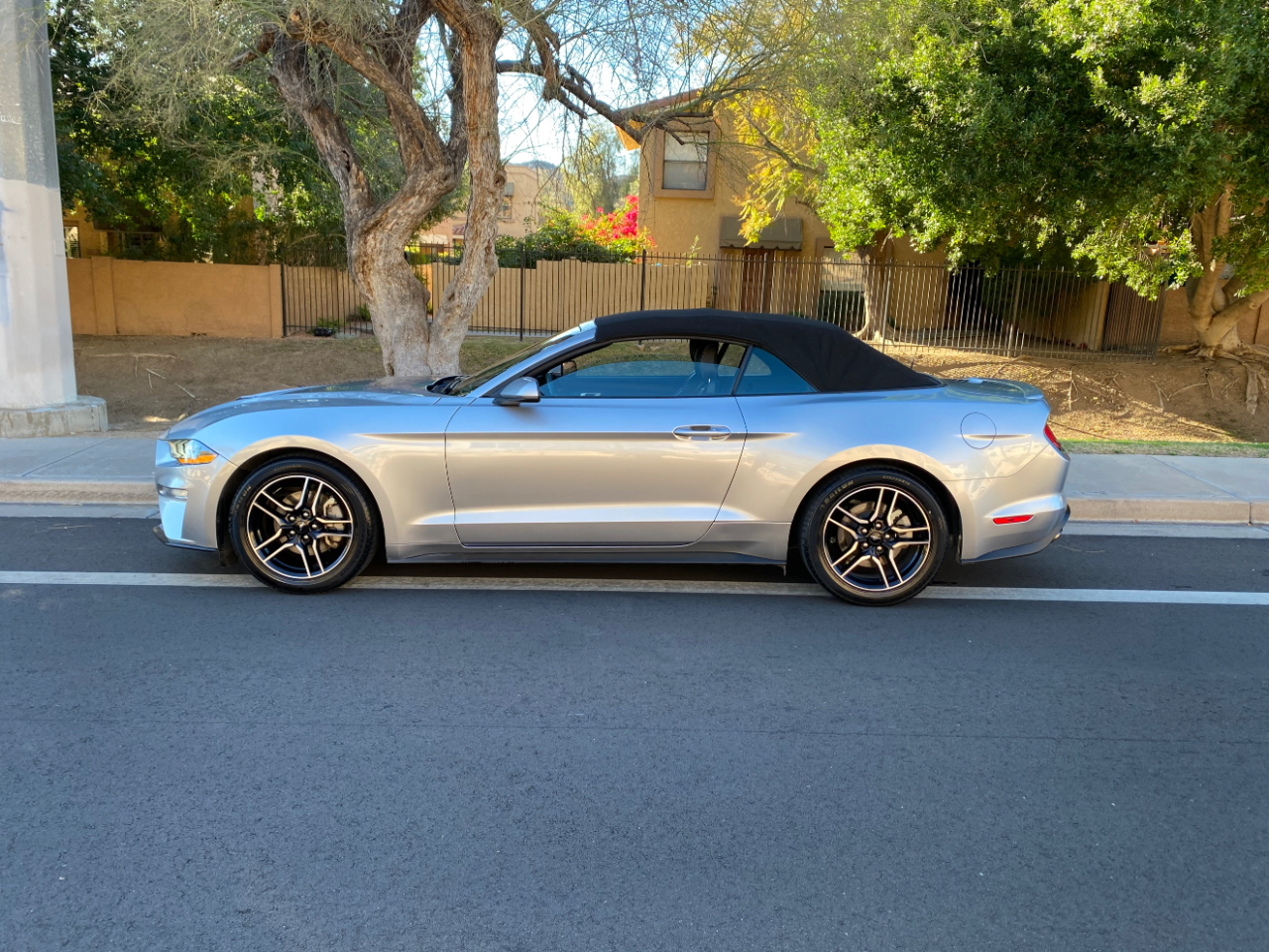 Ford Mustang EcoBoost Convertible 2023