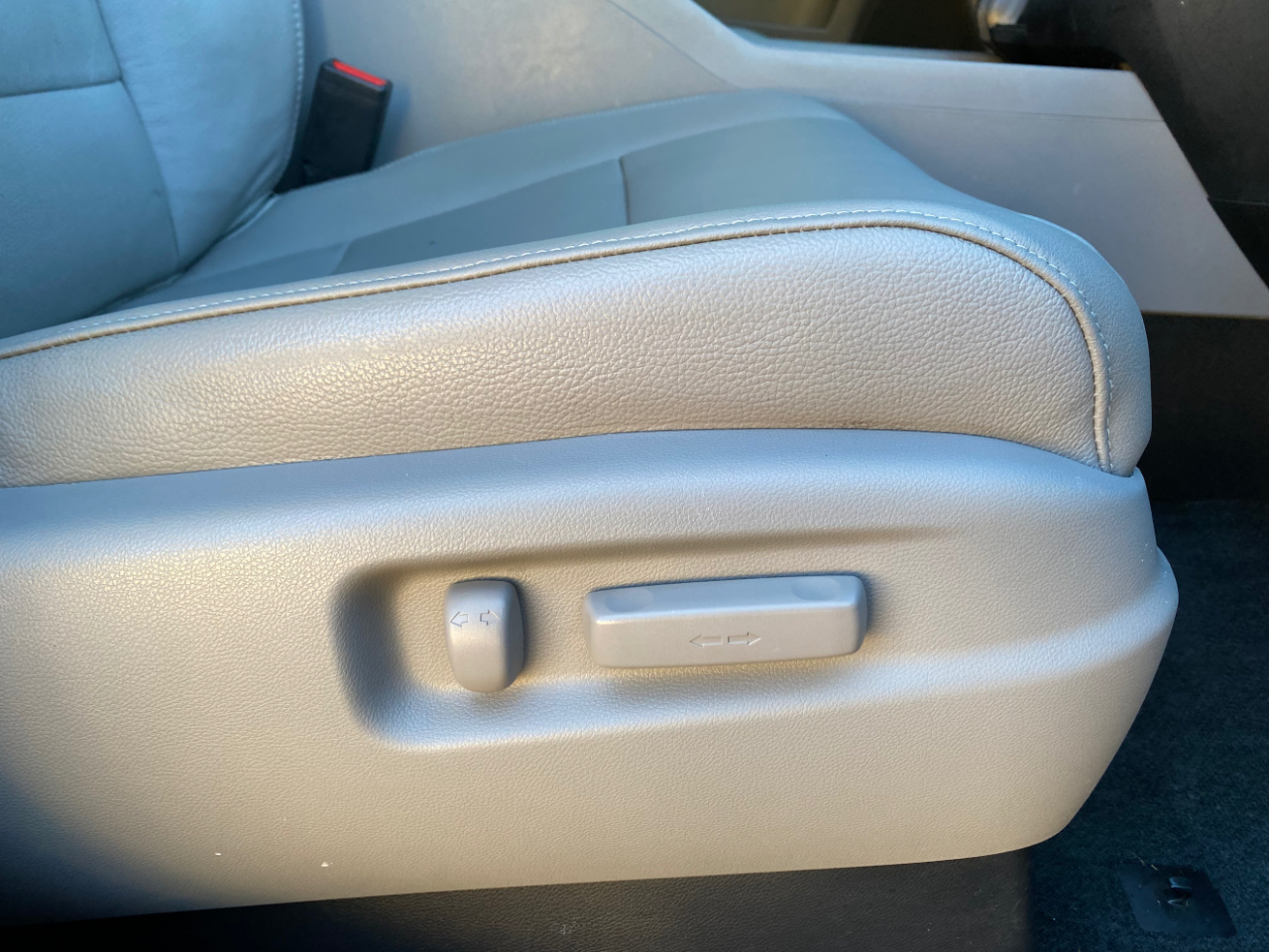 Honda Pilot 2WD 4dr EX-L 2012