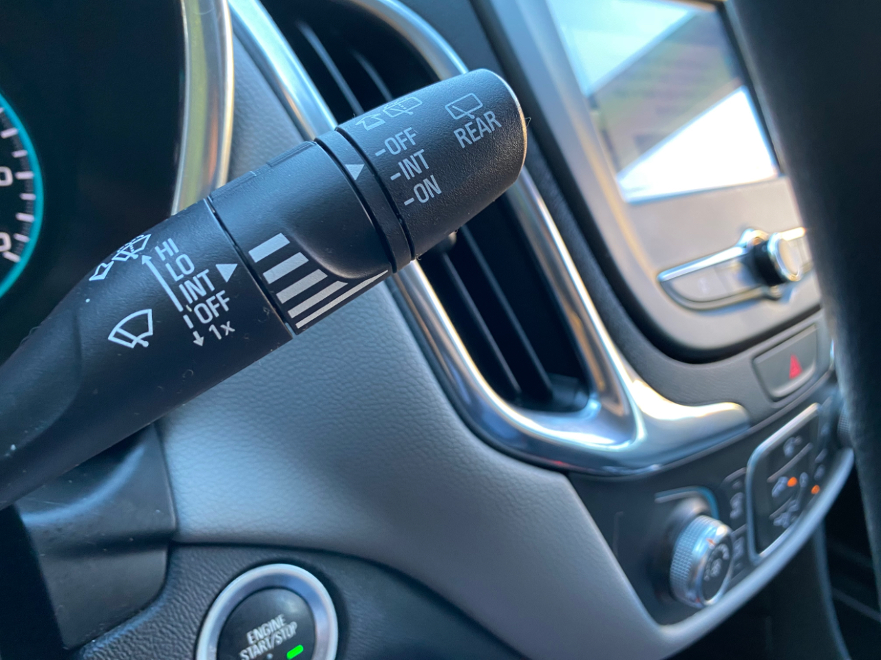 Chevrolet Equinox FWD 4dr LS w/1LS 2018