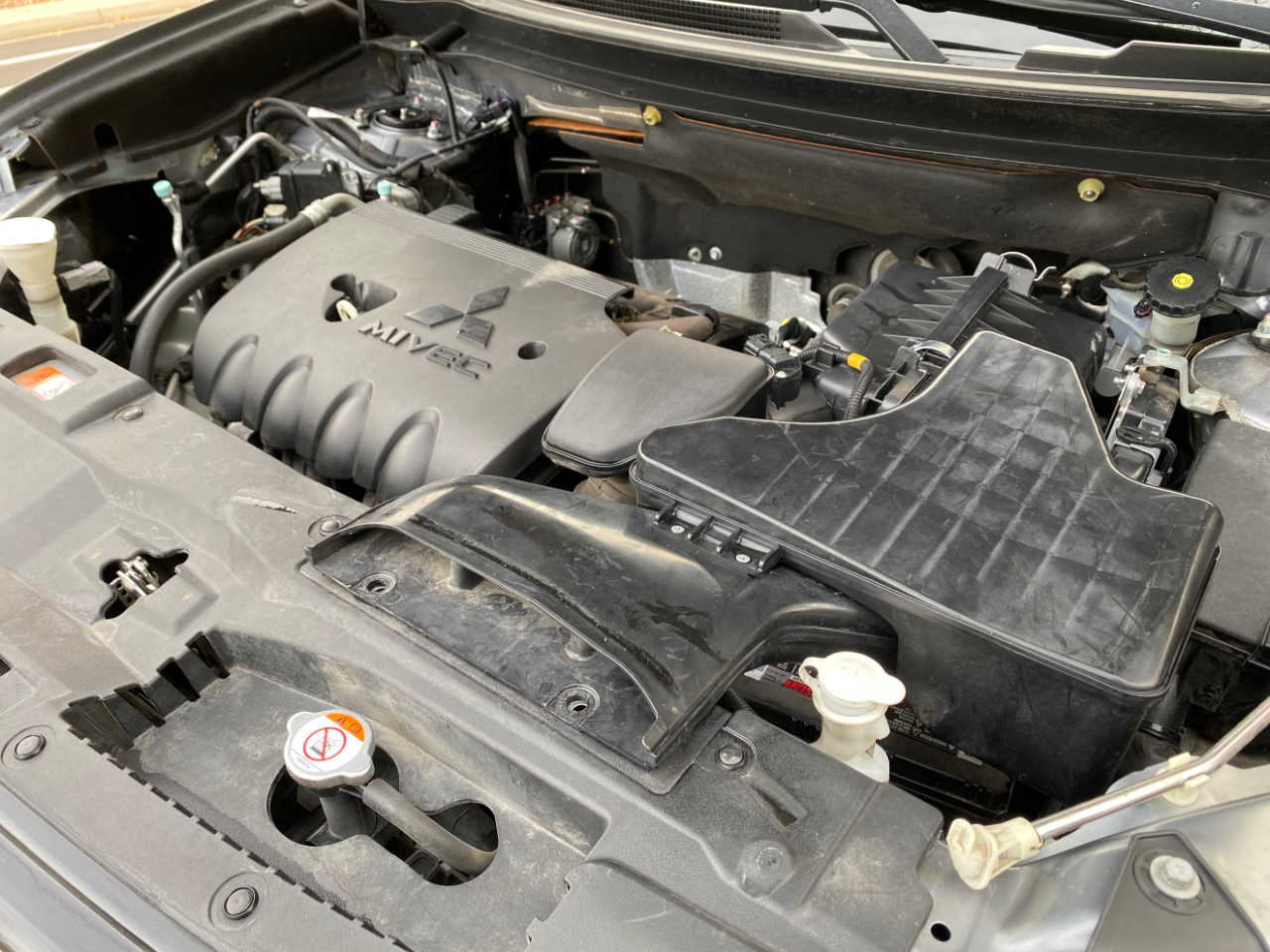 Mitsubishi Outlander ES FWD 2017