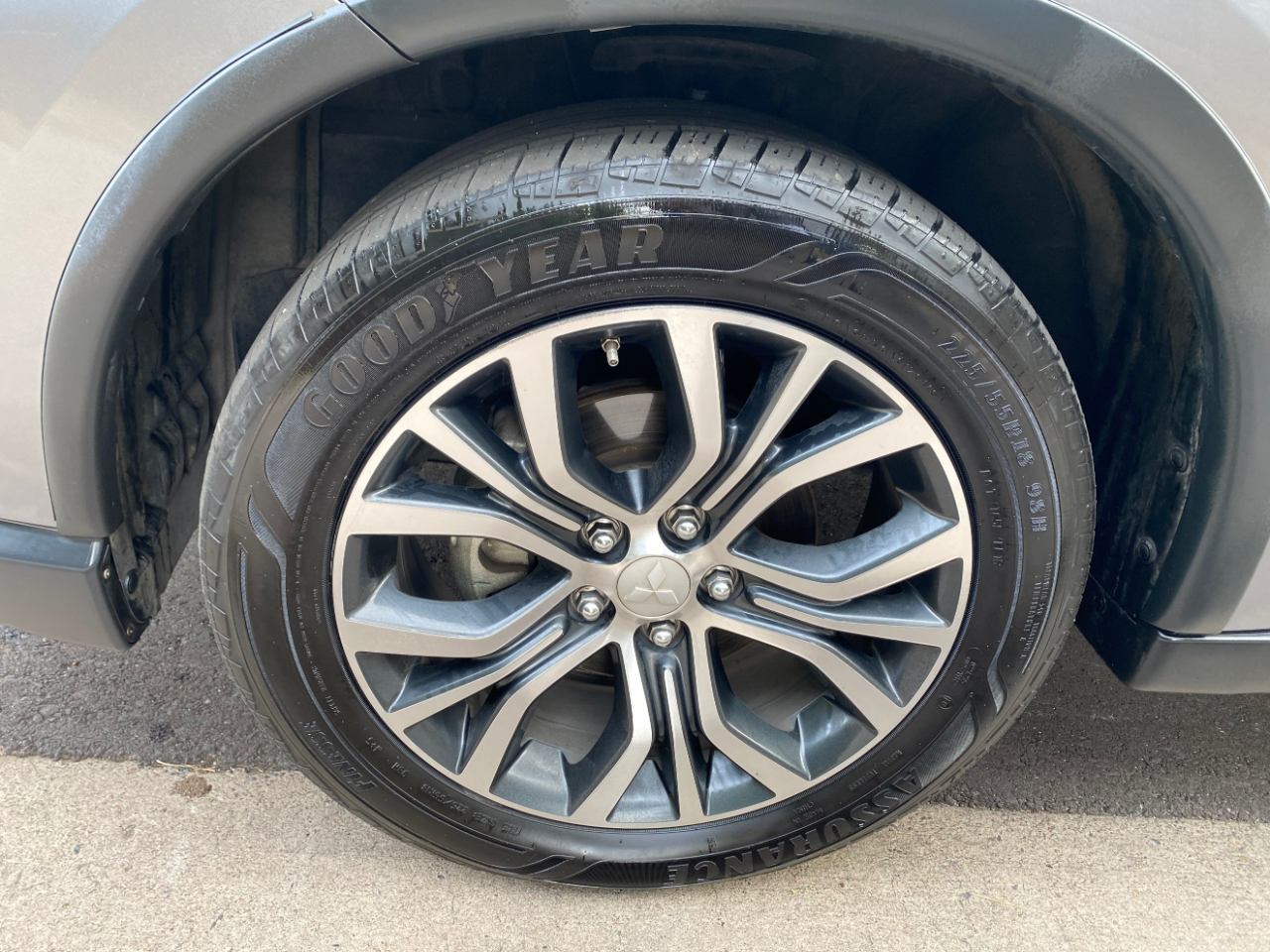 Mitsubishi Outlander ES FWD 2017