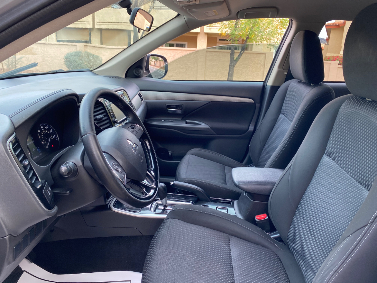 Mitsubishi Outlander ES FWD 2017