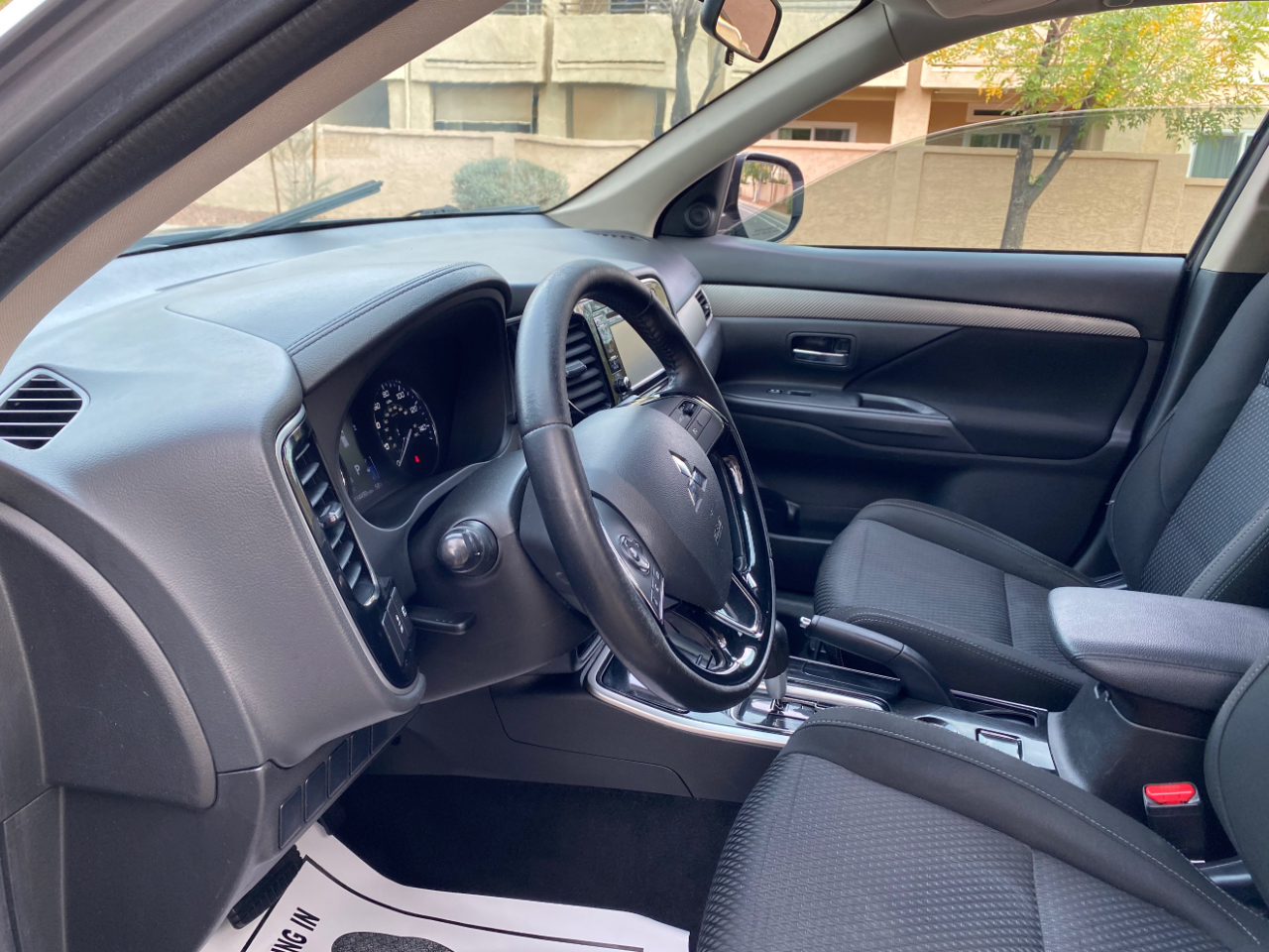 Mitsubishi Outlander ES FWD 2017