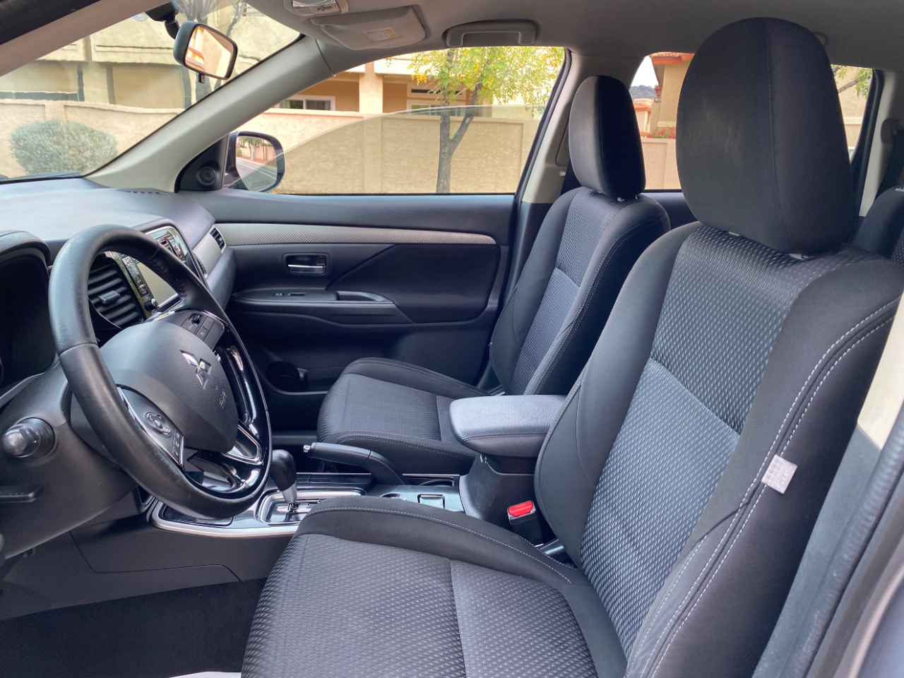 Mitsubishi Outlander ES FWD 2017