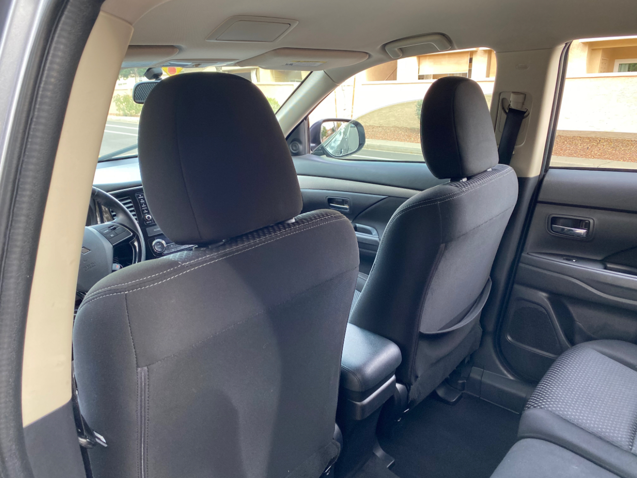 Mitsubishi Outlander ES FWD 2017