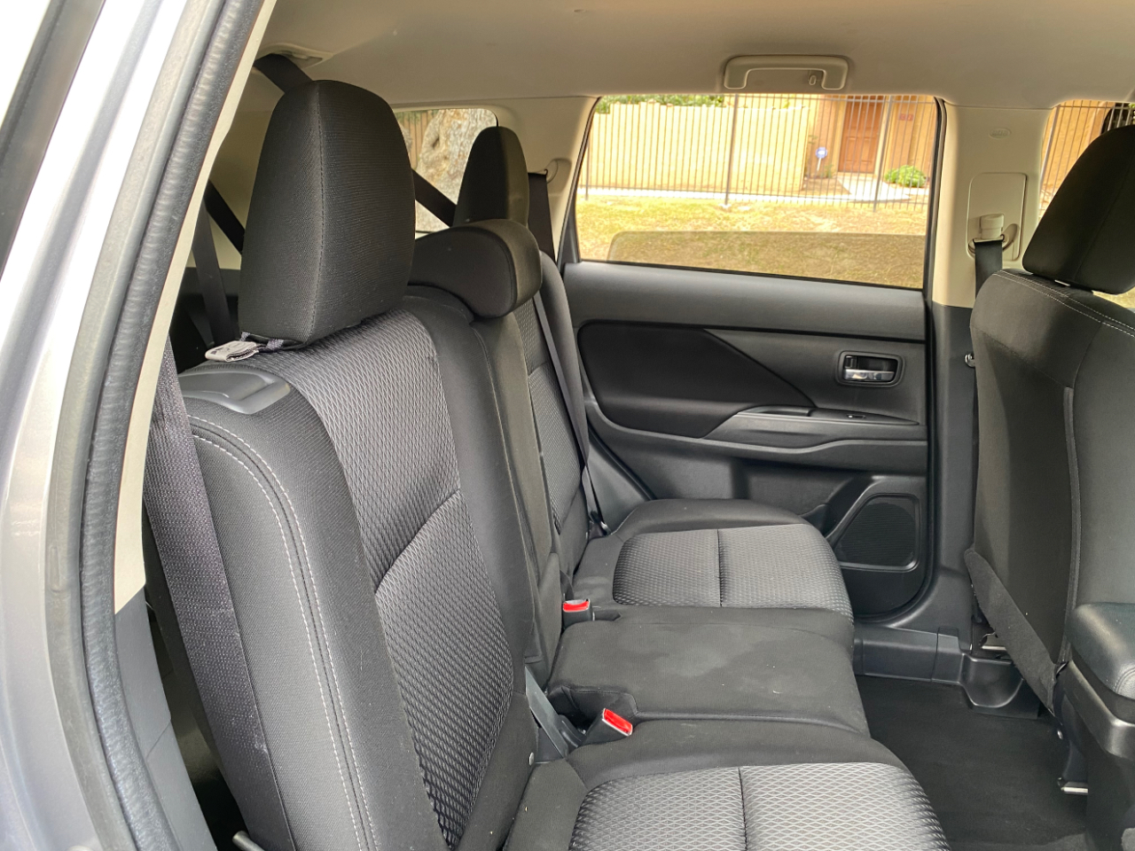 Mitsubishi Outlander ES FWD 2017