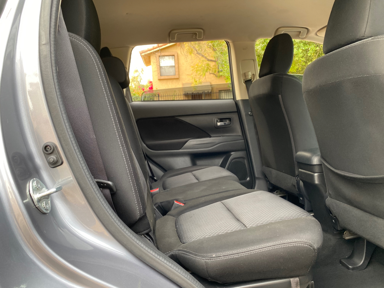 Mitsubishi Outlander ES FWD 2017