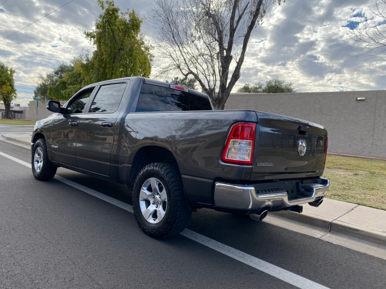 RAM 1500 Big Horn 4x2 Crew Cab 5'7" Box 2021