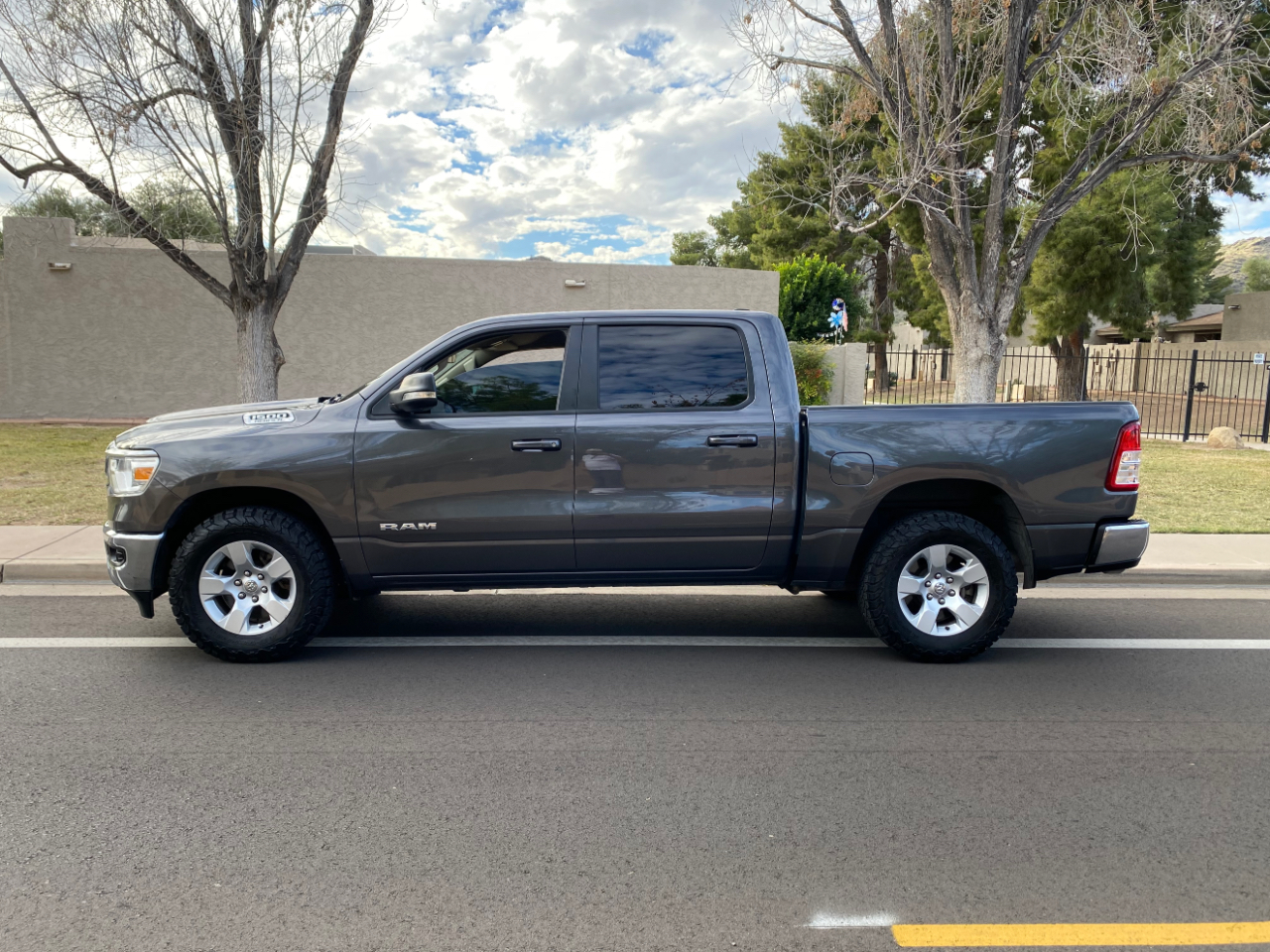 RAM 1500 Big Horn 4x2 Crew Cab 5'7" Box 2021