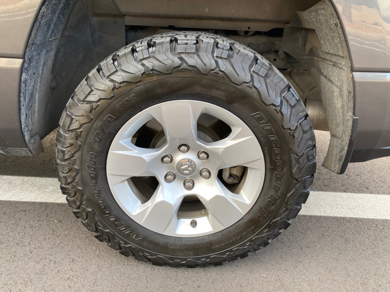 RAM 1500 Big Horn 4x2 Crew Cab 5'7" Box 2021