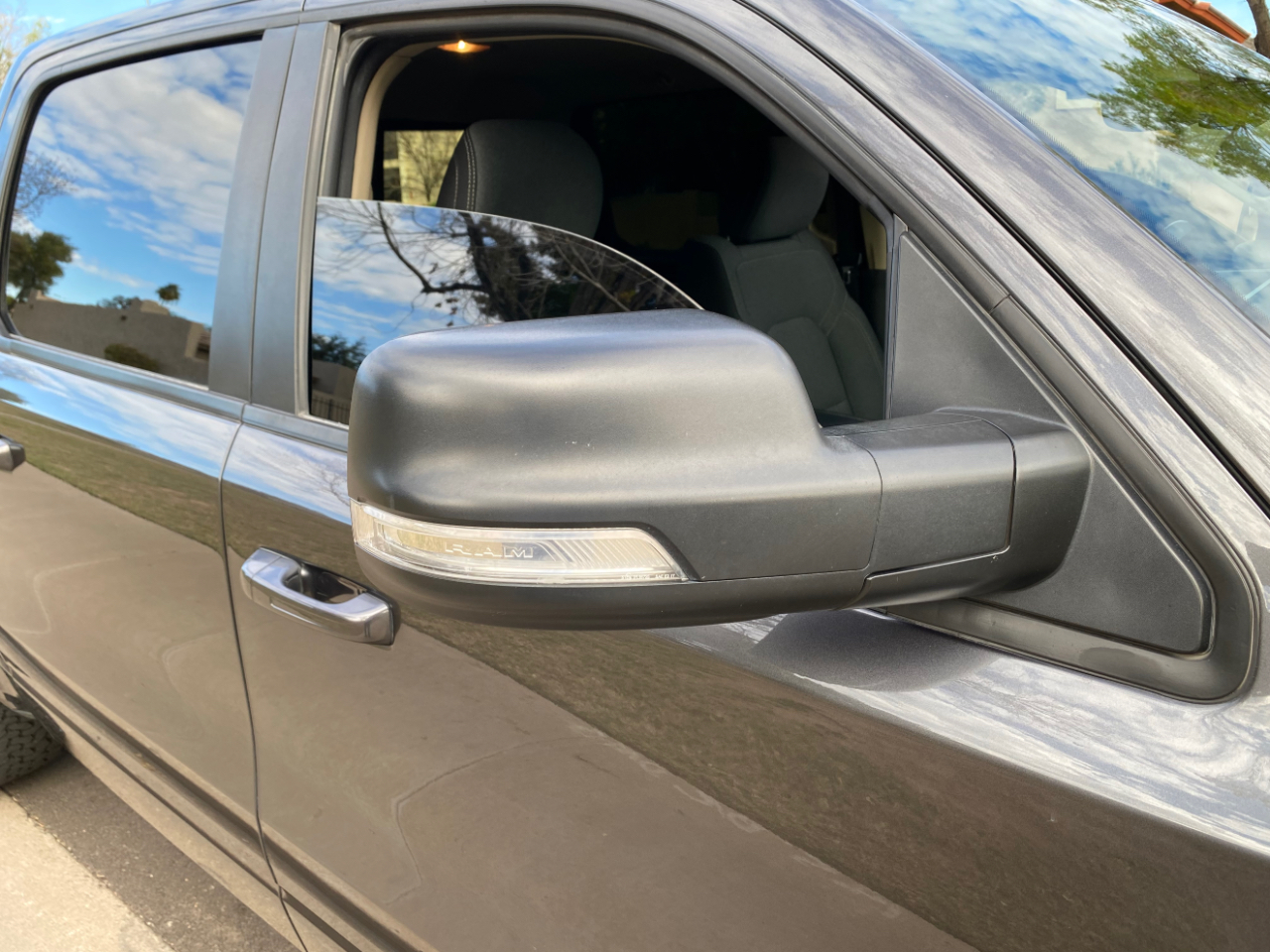 RAM 1500 Big Horn 4x2 Crew Cab 5'7" Box 2021