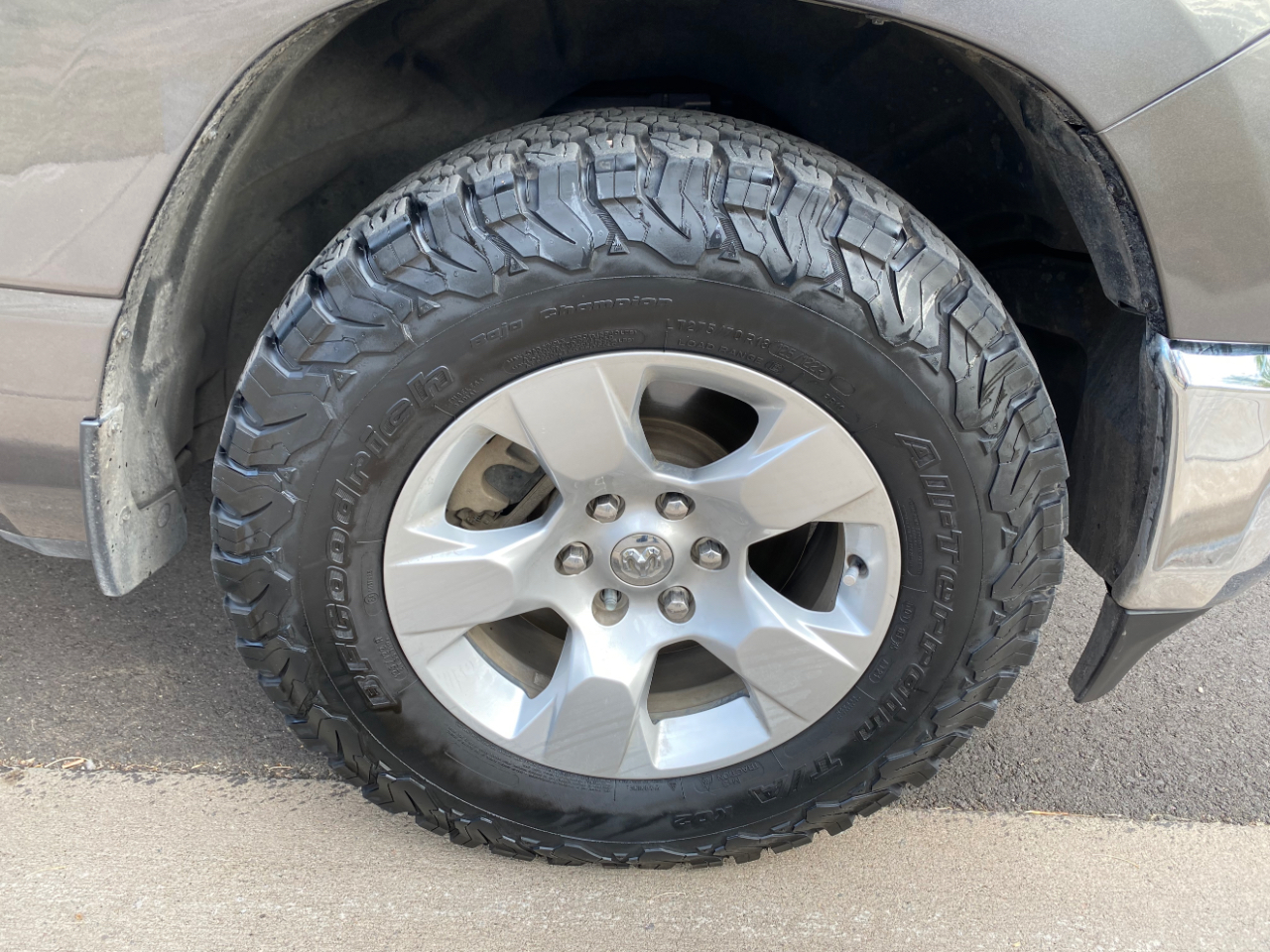 RAM 1500 Big Horn 4x2 Crew Cab 5'7" Box 2021