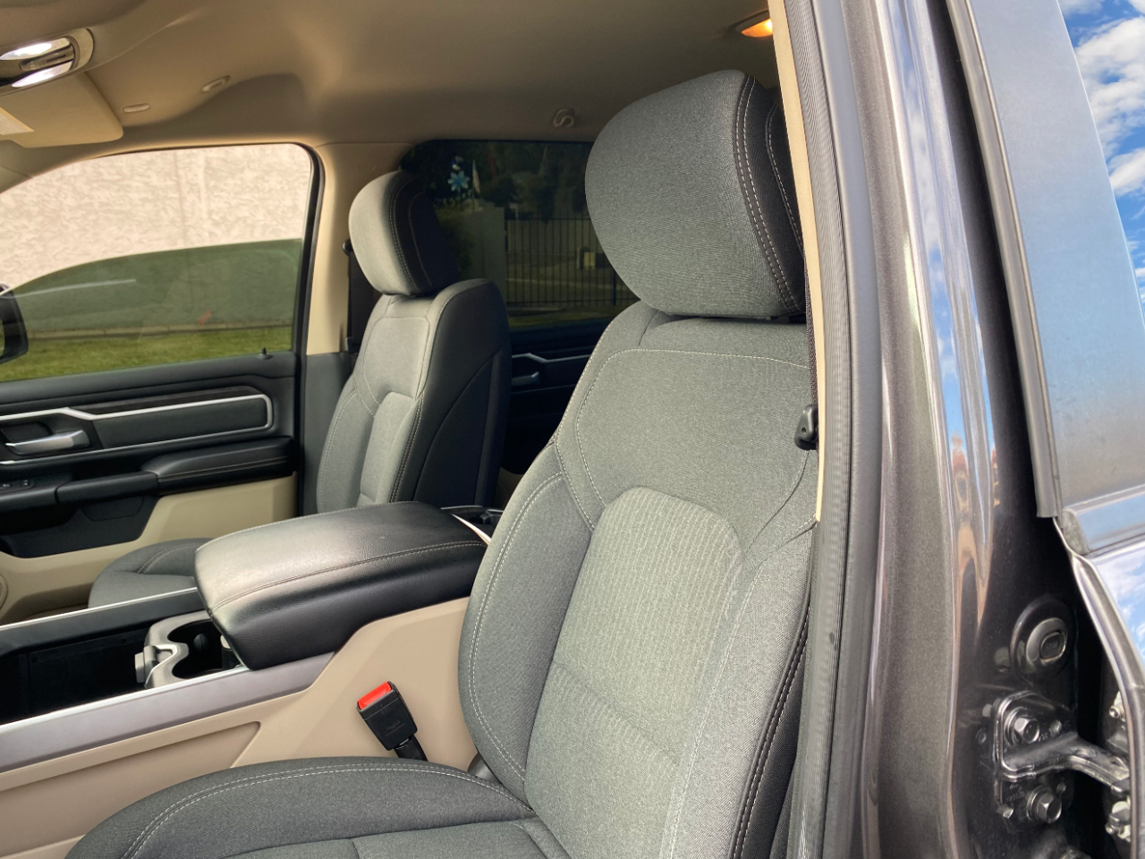 RAM 1500 Big Horn 4x2 Crew Cab 5'7" Box 2021