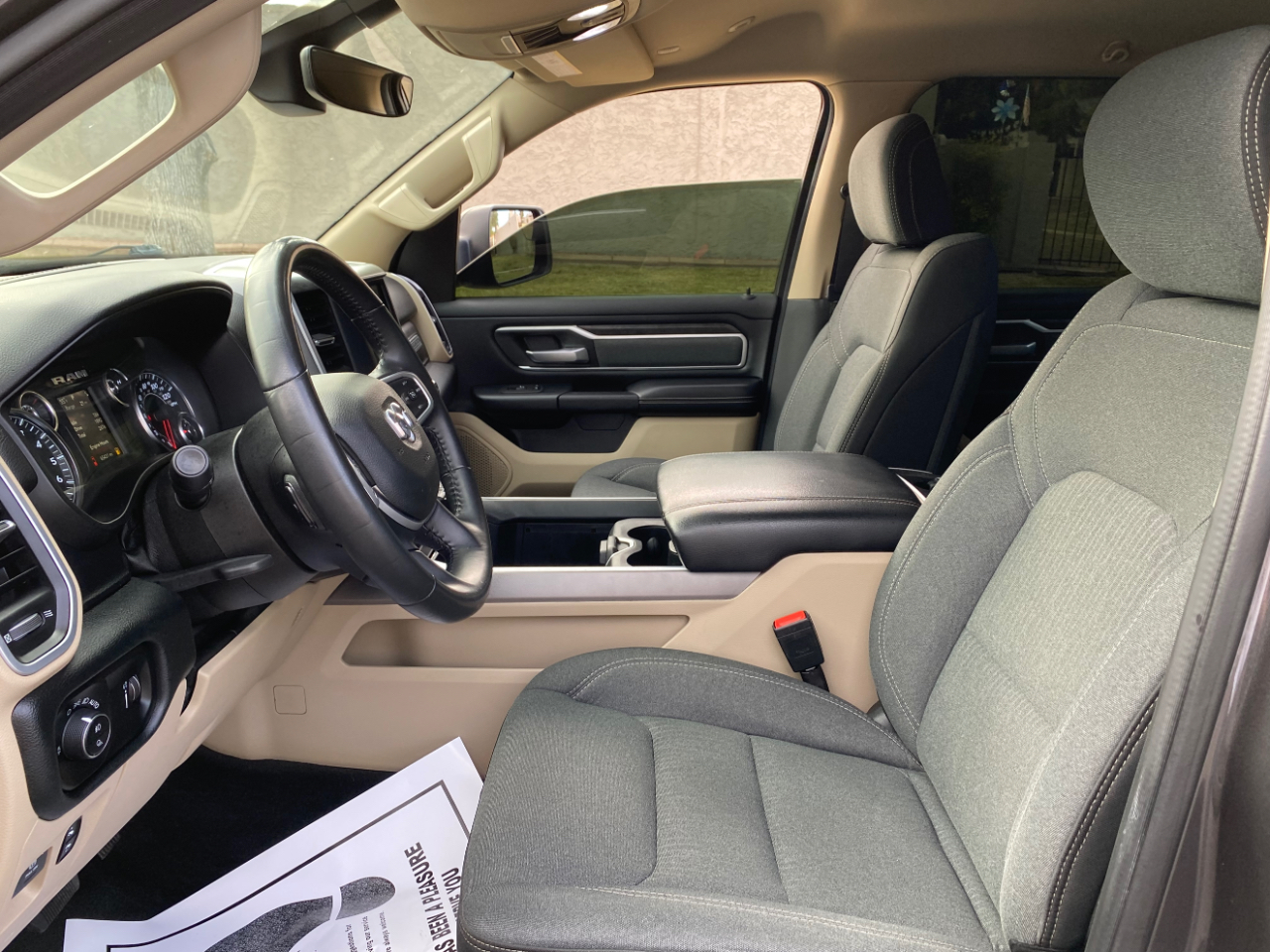 RAM 1500 Big Horn 4x2 Crew Cab 5'7" Box 2021