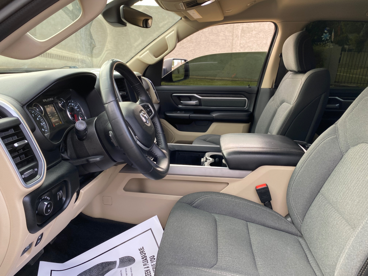 RAM 1500 Big Horn 4x2 Crew Cab 5'7" Box 2021