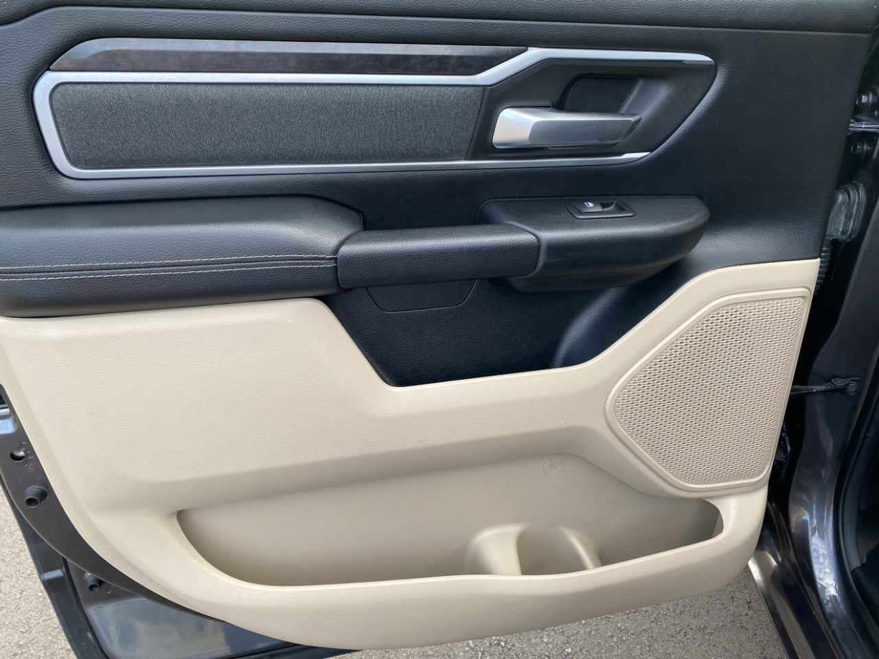 RAM 1500 Big Horn 4x2 Crew Cab 5'7" Box 2021