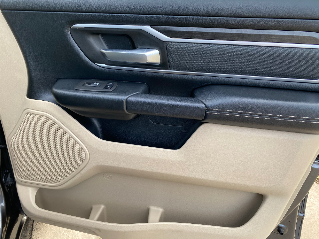 RAM 1500 Big Horn 4x2 Crew Cab 5'7" Box 2021