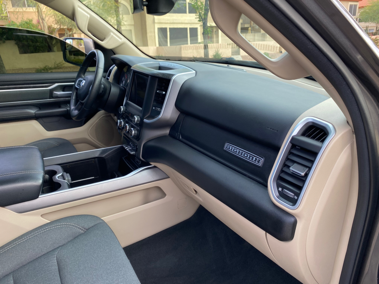 RAM 1500 Big Horn 4x2 Crew Cab 5'7" Box 2021