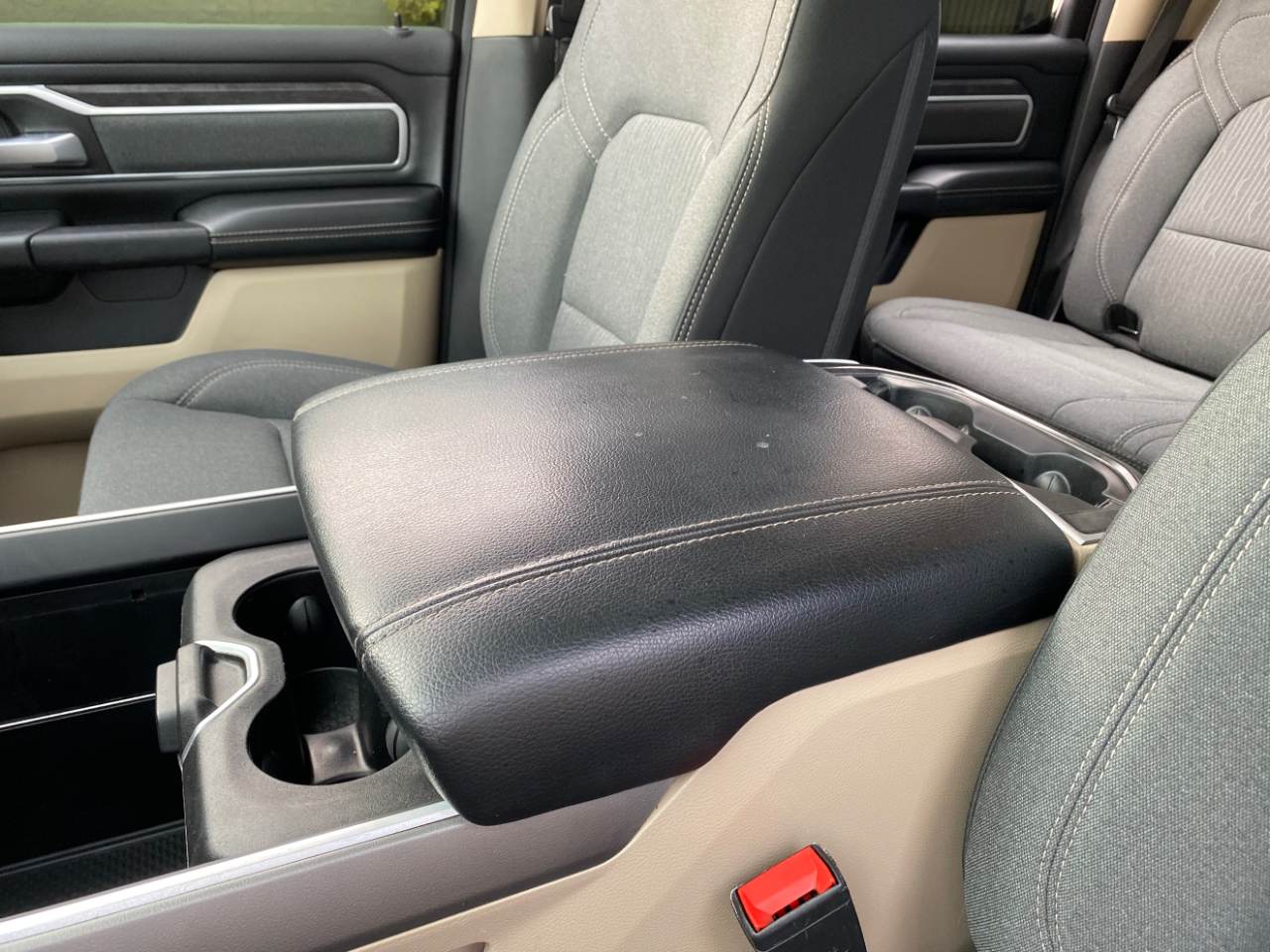 RAM 1500 Big Horn 4x2 Crew Cab 5'7" Box 2021