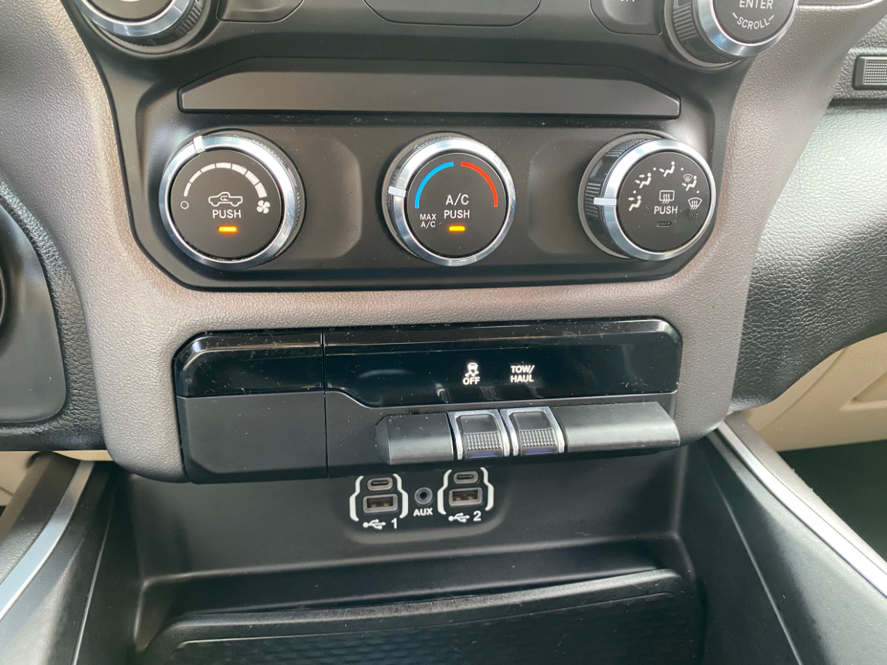 RAM 1500 Big Horn 4x2 Crew Cab 5'7" Box 2021