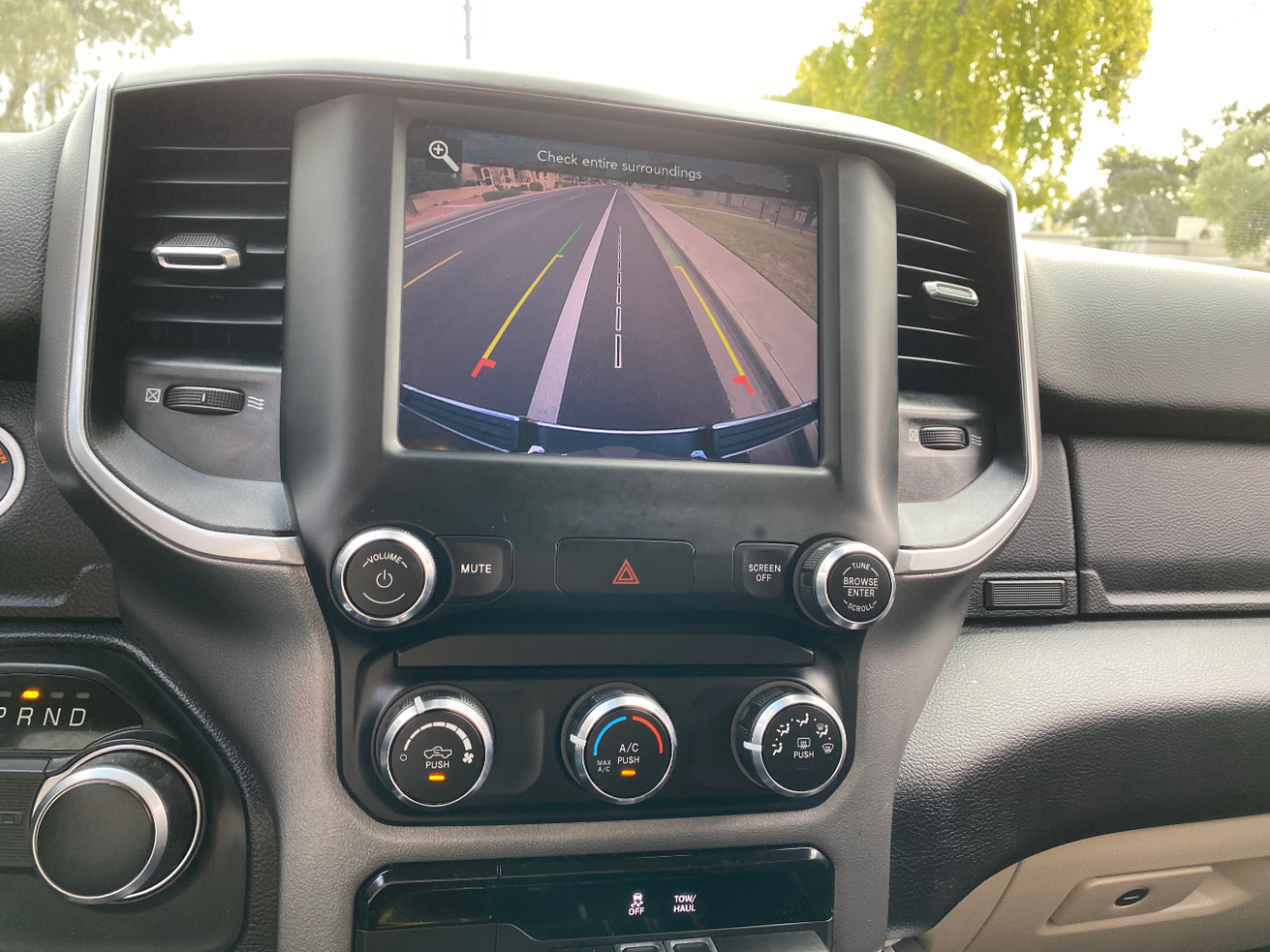 RAM 1500 Big Horn 4x2 Crew Cab 5'7" Box 2021