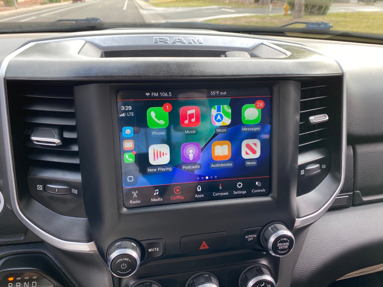 RAM 1500 Big Horn 4x2 Crew Cab 5'7" Box 2021