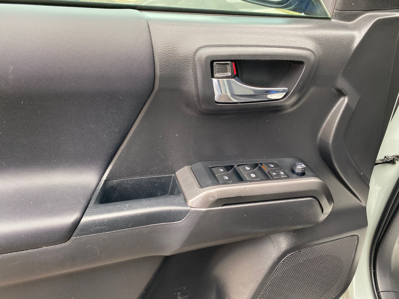 Toyota Tacoma 2WD TRD Sport Double Cab 6' Bed V6 AT (Natl) 2022