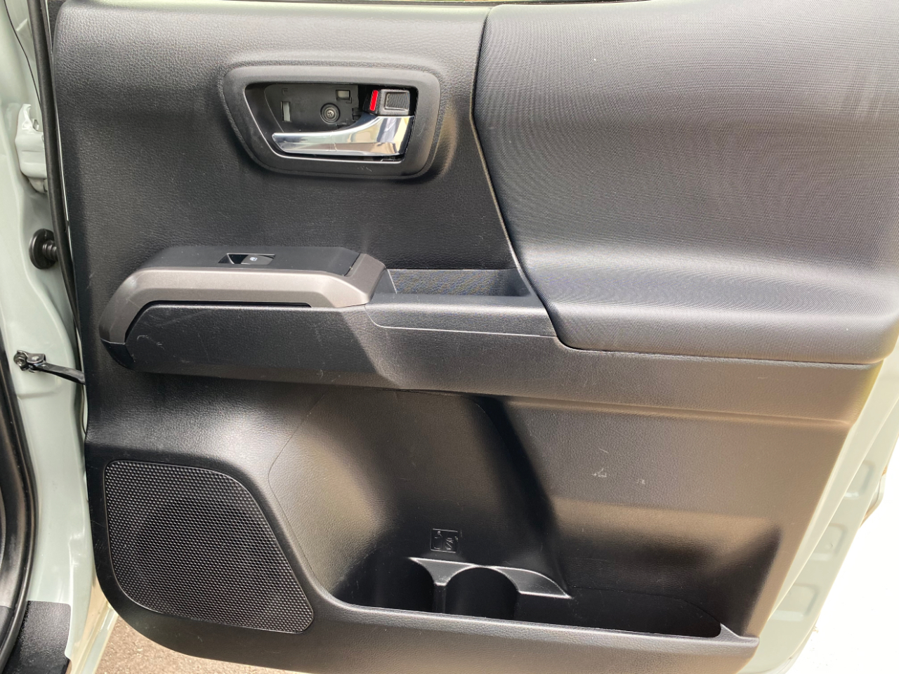 Toyota Tacoma 2WD TRD Sport Double Cab 6' Bed V6 AT (Natl) 2022