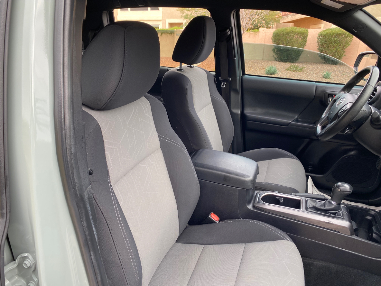 Toyota Tacoma 2WD TRD Sport Double Cab 6' Bed V6 AT (Natl) 2022