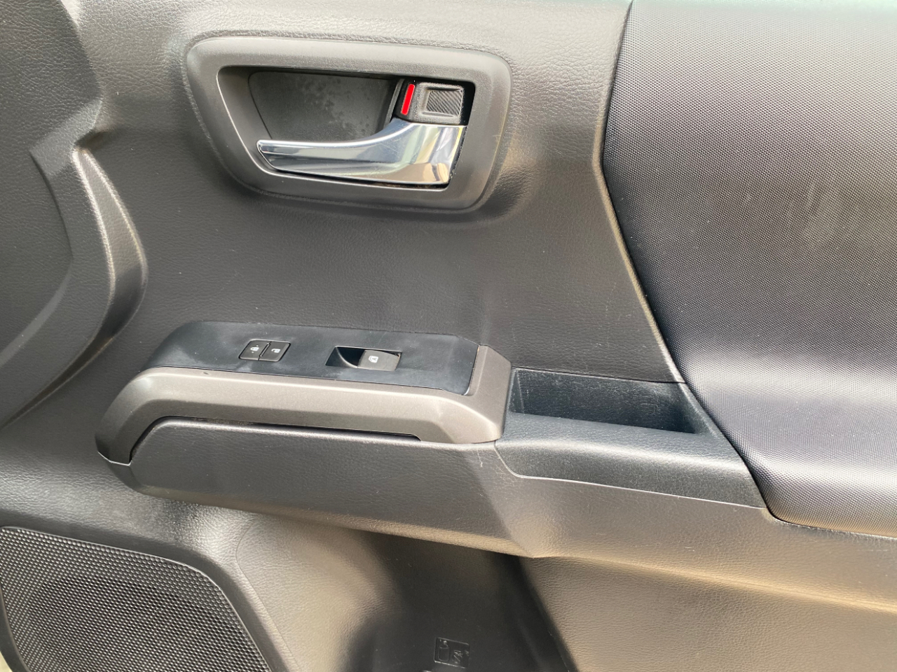 Toyota Tacoma 2WD TRD Sport Double Cab 6' Bed V6 AT (Natl) 2022