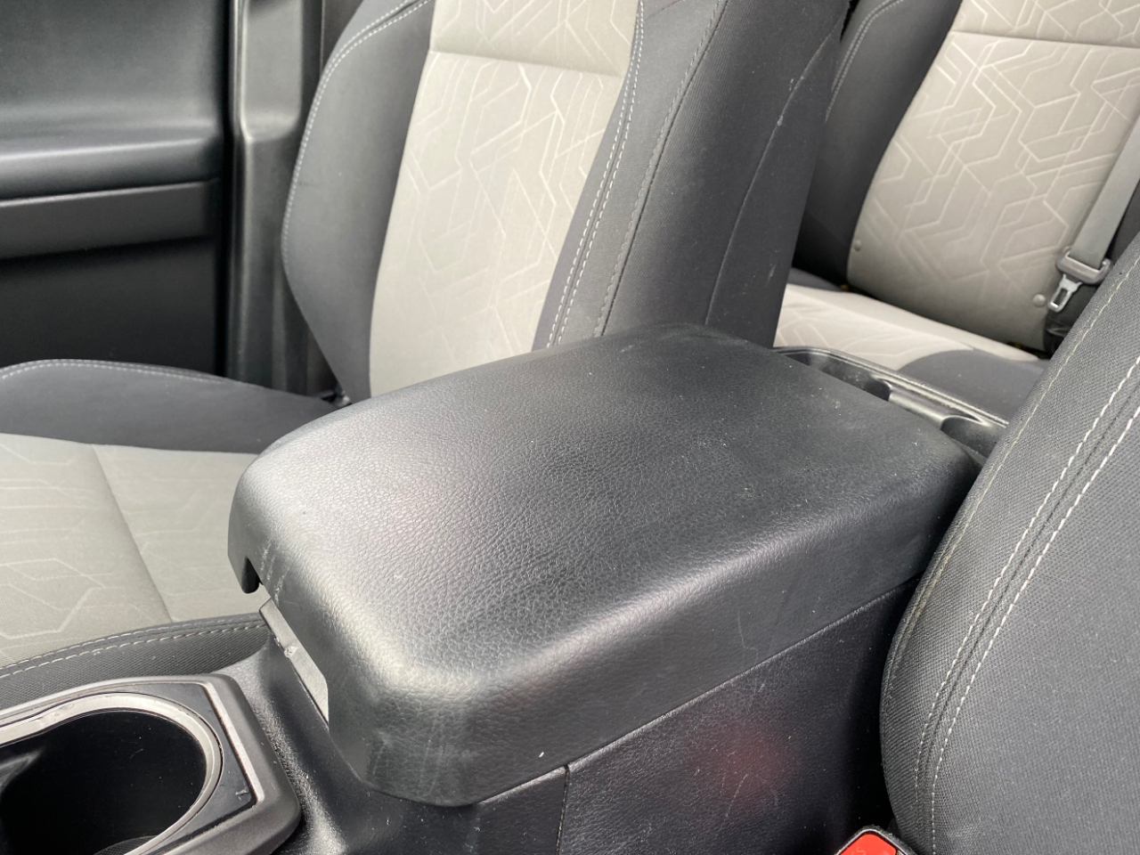 Toyota Tacoma 2WD TRD Sport Double Cab 6' Bed V6 AT (Natl) 2022