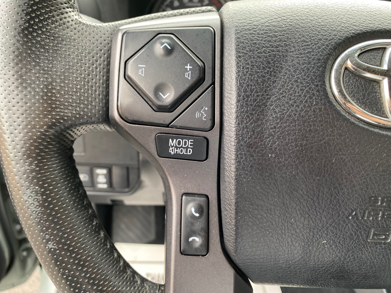 Toyota Tacoma 2WD TRD Sport Double Cab 6' Bed V6 AT (Natl) 2022