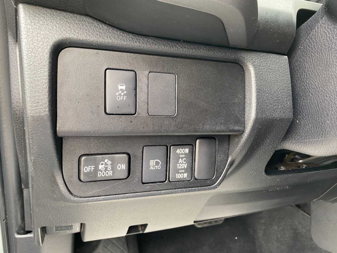 Toyota Tacoma 2WD TRD Sport Double Cab 6' Bed V6 AT (Natl) 2022