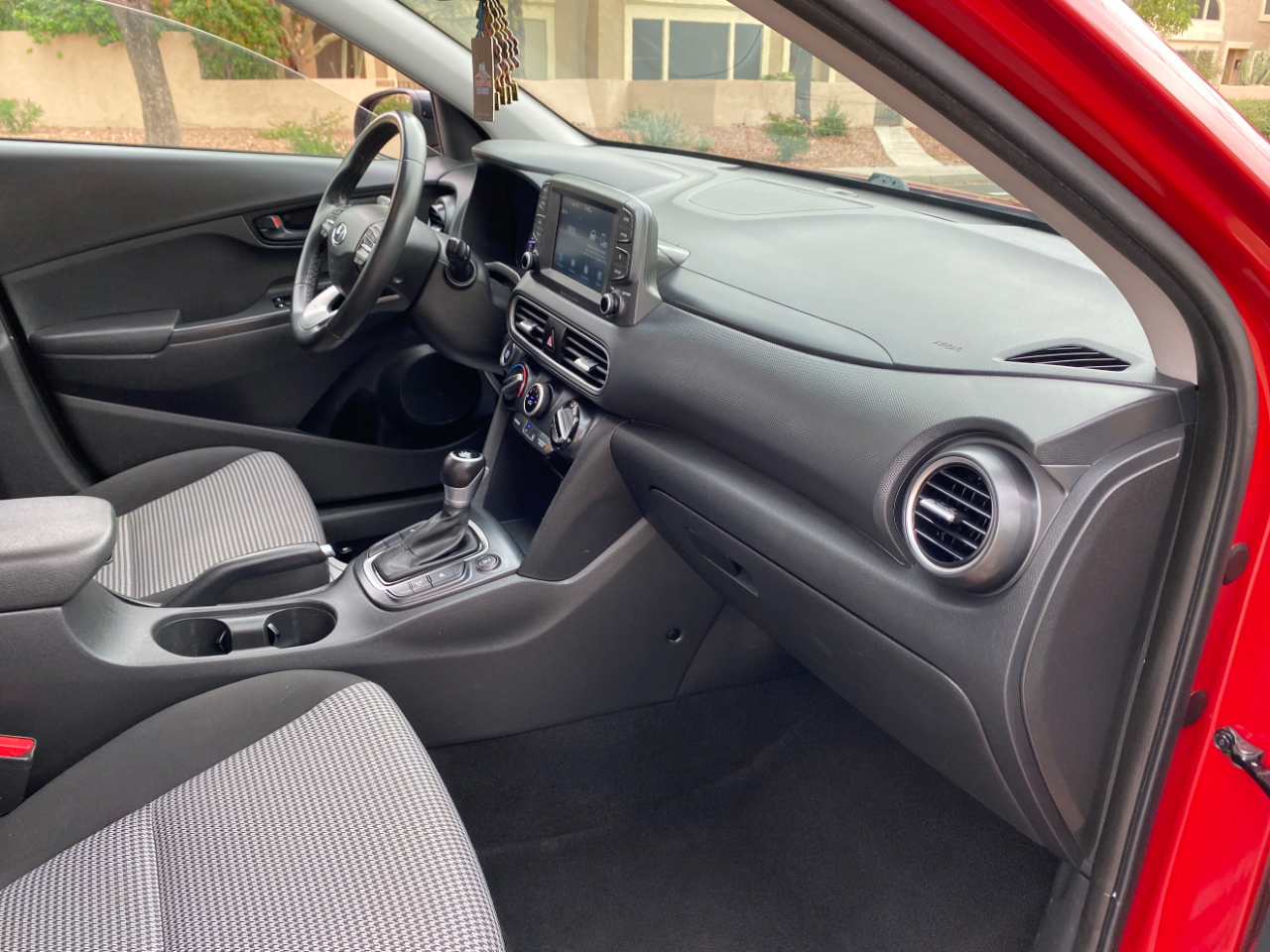 Hyundai Kona SEL Auto AWD 2021