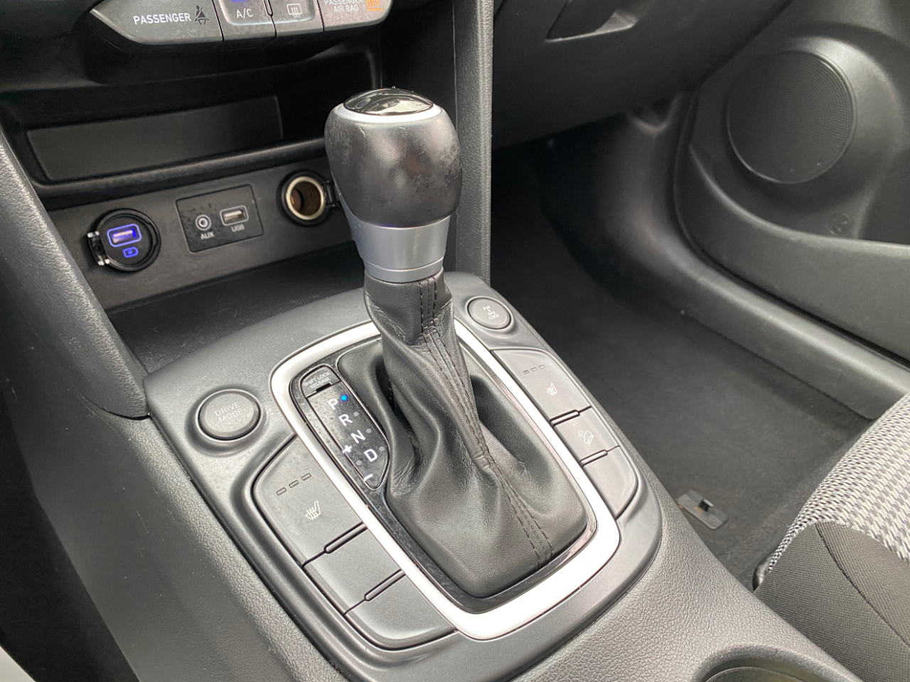 Hyundai Kona SEL Auto AWD 2021