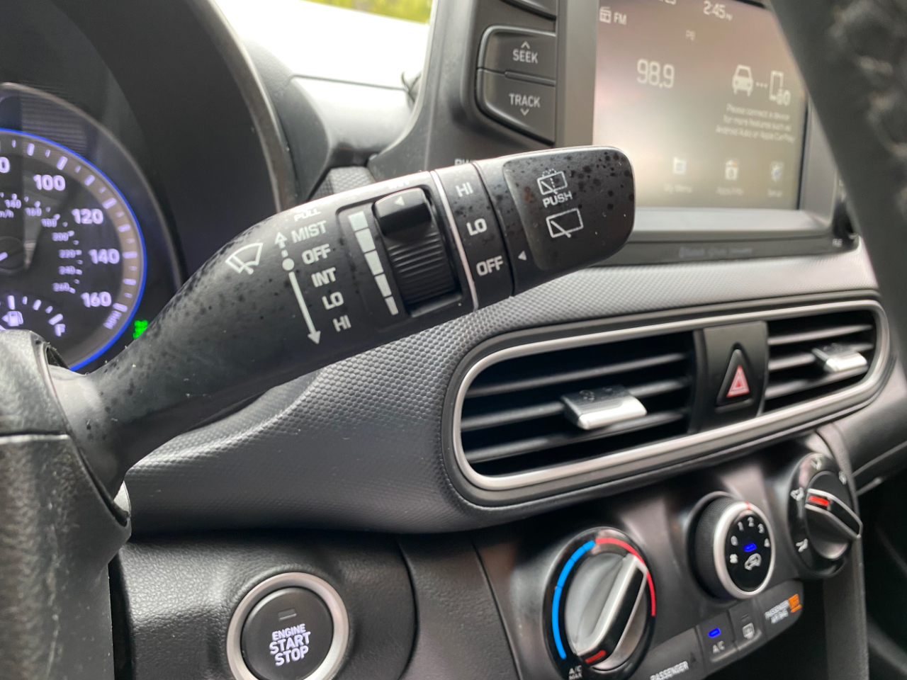 Hyundai Kona SEL Auto AWD 2021